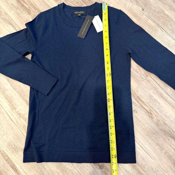NWT Banana Republic Women’s Extra-Fine Merino Wool Crewneck Sweater Navy Size XS - Picture 6 of 9